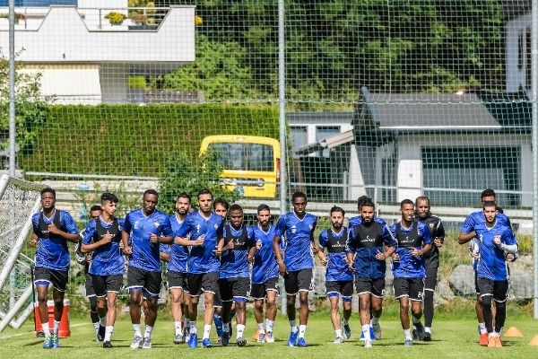 من مران منتخب الإمارات