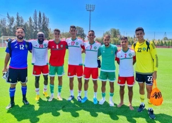 الدوليون يلتحقون بتدريبات الرجاء