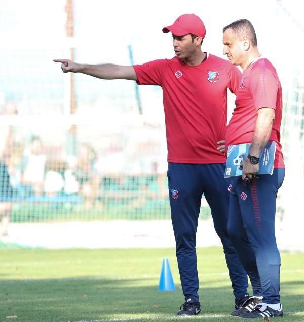 السيد ومساعده التونسي خليل الجبالي