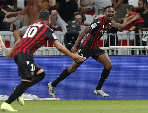 من لقاء سابق لنيس