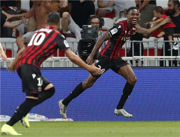 من لقاء سابق لنيس