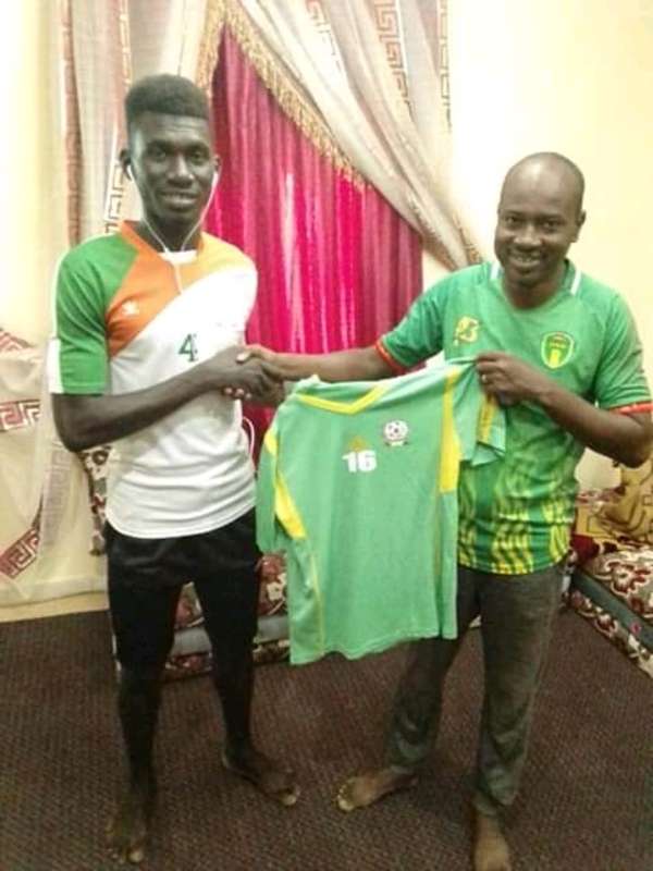 من تقديم اللاعب