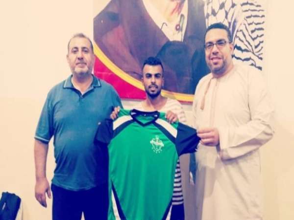 حازم أبو شنب يرفع قميص خدمات رفح