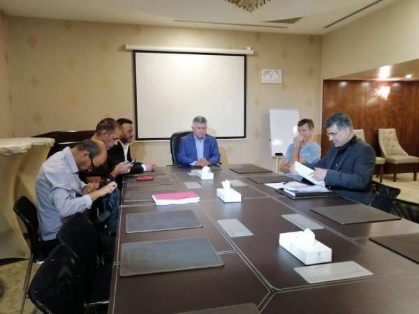 من اجتماع الاتحاد العراقي مع المدرب