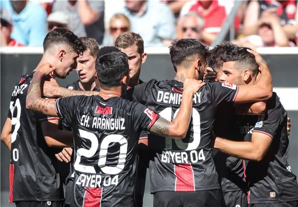 لاعبو باير ليفركوزن