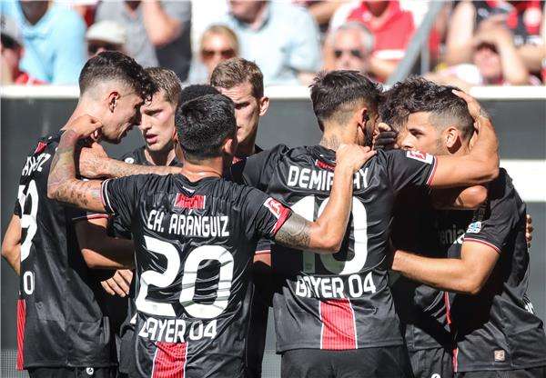 لاعبو باير ليفركوزن