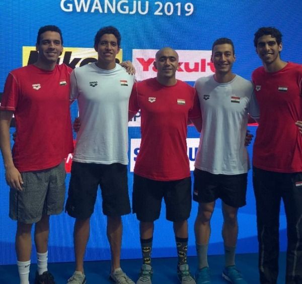 أبطال السباحة