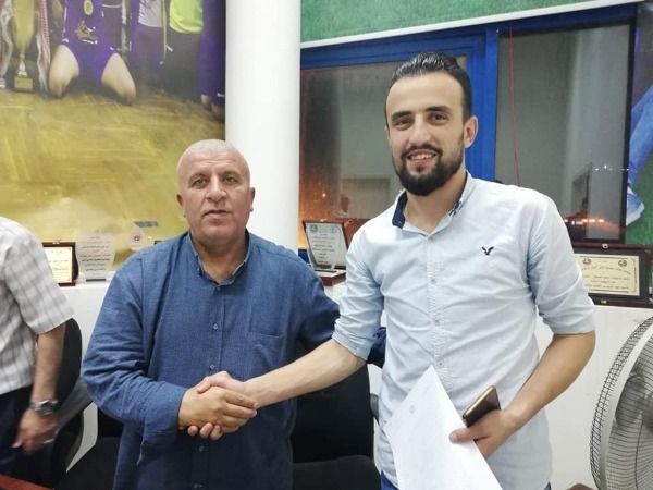 بعد توقيع العقود