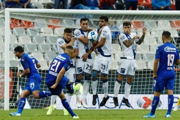 جانب من مباراة كروز أزول وبويبلا 