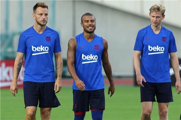 لاعبو برشلونة