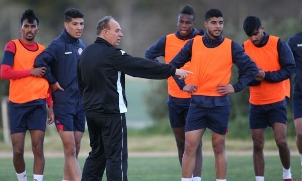  فريد بن بلقاسم مع اللاعبين