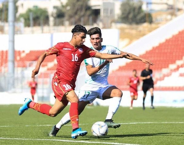 لقطة من لقاء العراق والبحرين