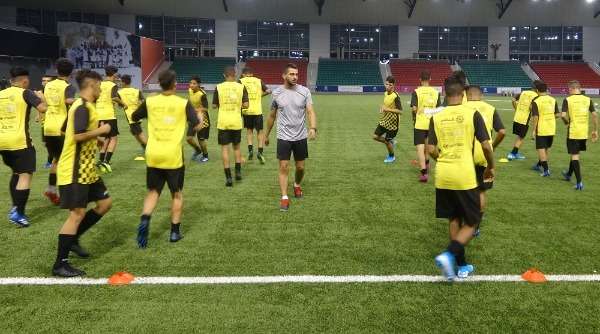 جانب من تدريبات منتخب الأردن