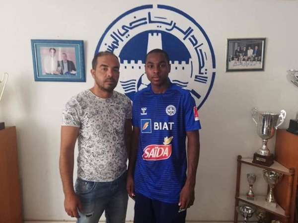 من تقديم اللاعب