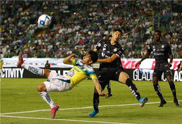 سانتوس وليون