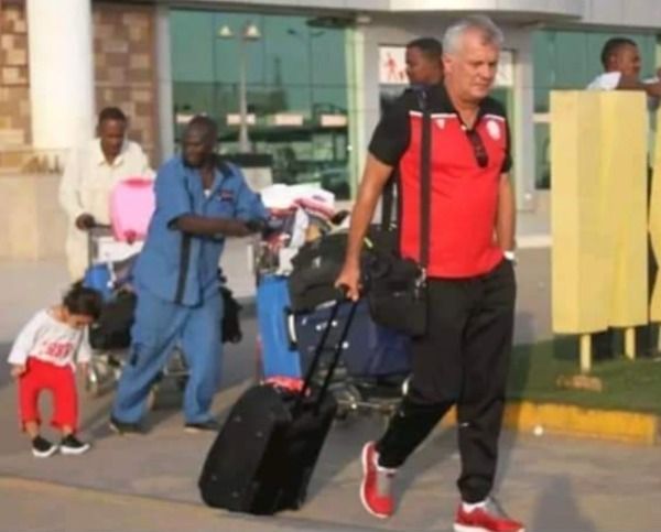 زوران مانولوفيتش 