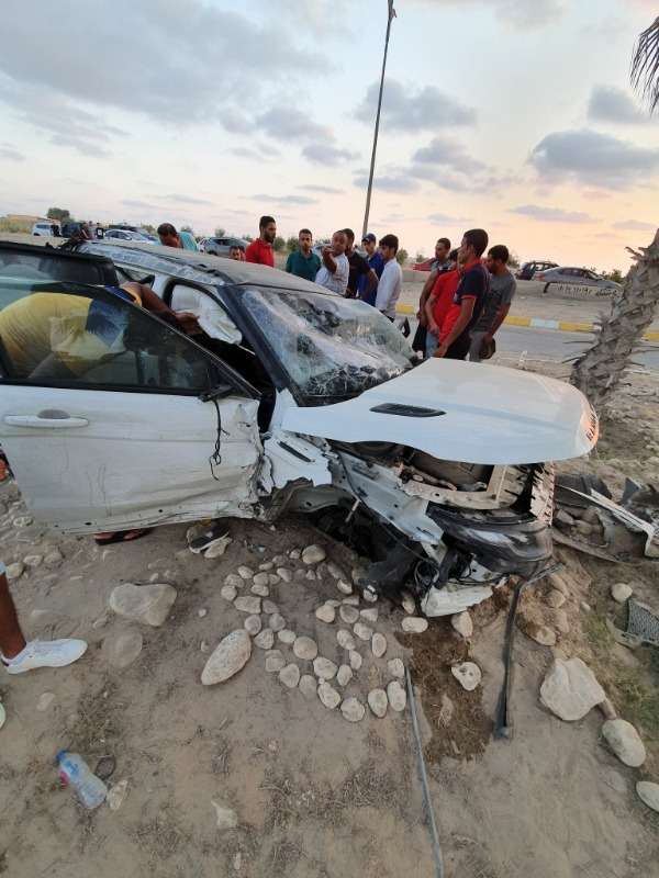 سيارة عمرو زكي