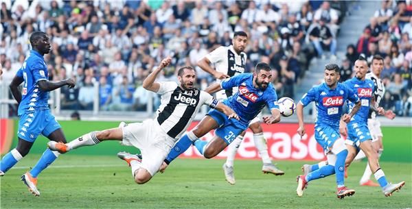 من مباراة سابقة بين يوفنتوس ونابولي