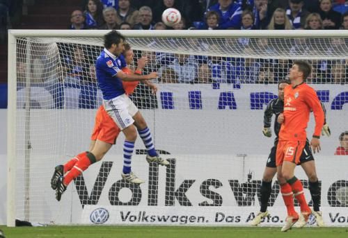 2010-11-20t163922z_01_wr11_rtridsp_3_soccer-germany_reuters