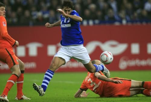 2010-11-20t163628z_01_wr14_rtridsp_3_soccer-germany_reuters