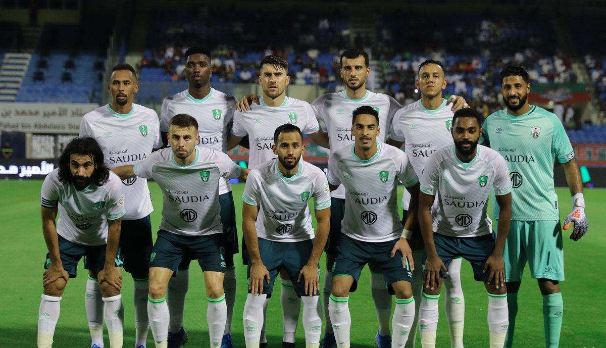 لاعبو أهلي جدة