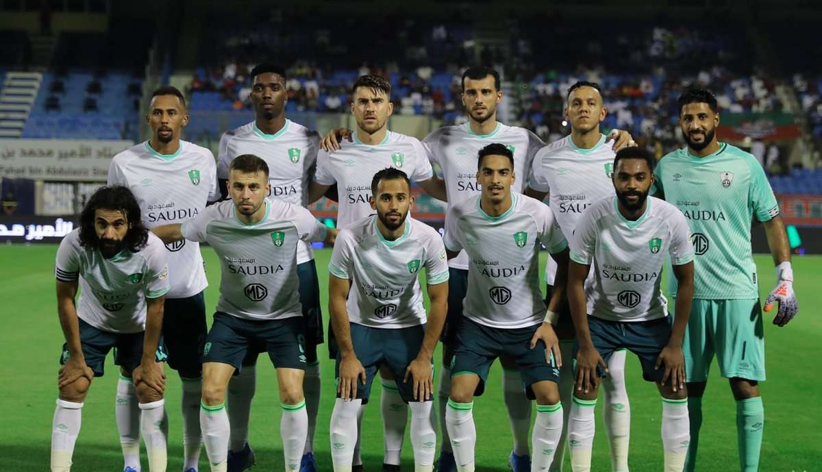 لاعبو أهلي جدة