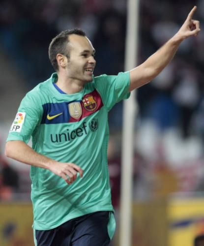 2010-11-20t193900z_01_mad704_rtridsp_3_soccer-spain_reuters