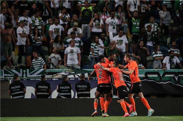 لاعبو ريو أفي