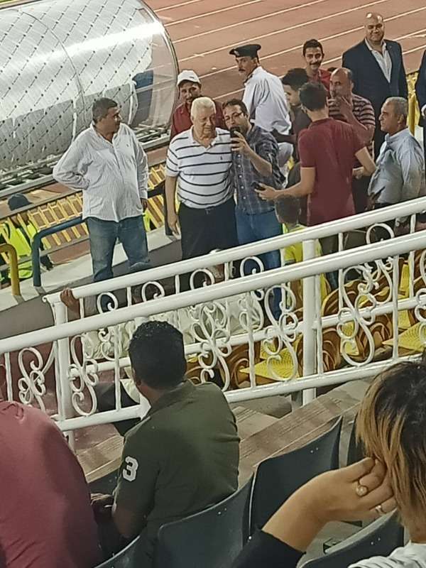 رئيس الزمالك مع الجماهير