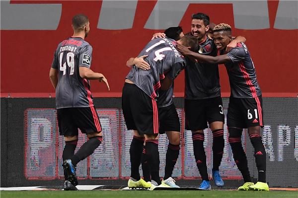 فرحة لاعبي بنفيكا