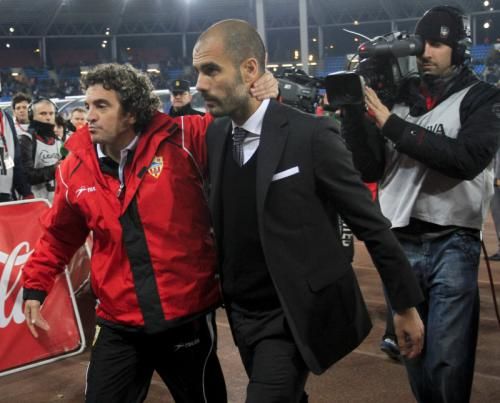 جوارديولا ومدرب ألميريا خوان مانويل ليو 