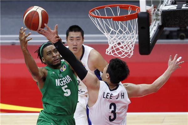 لقطة من المباراة