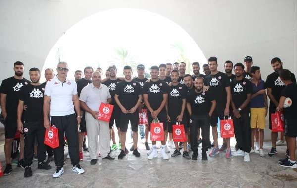 لاعبو منتخب تونس خلال الزيارة
