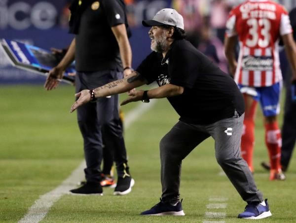 دييجو مارادونا