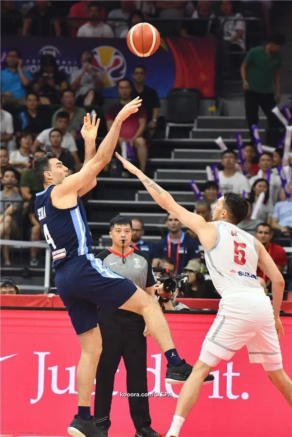 ?i=epa%2fbasketball%2f2019-09%2f2019-09-08-07827722_epa