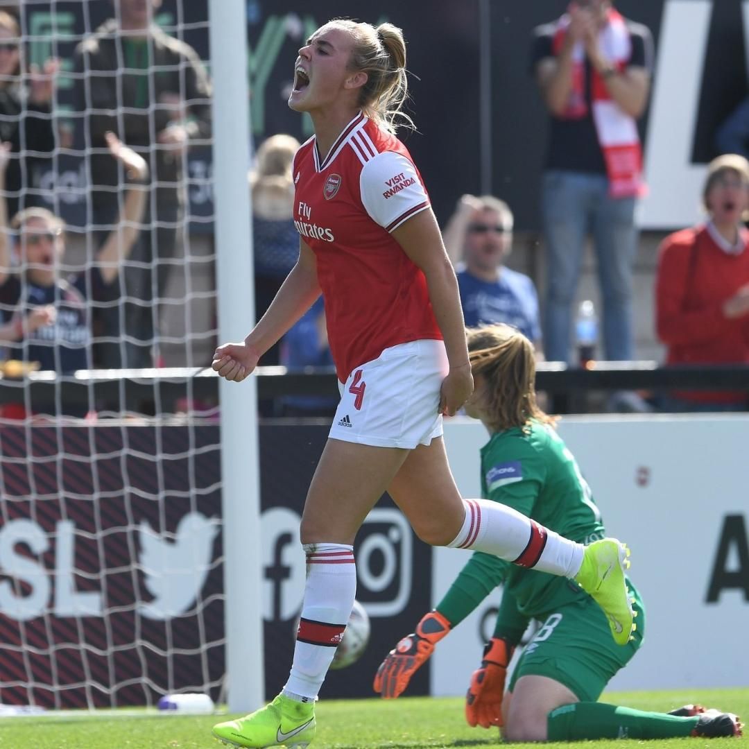 من لقاء آرسنال وويست هام يونايتد