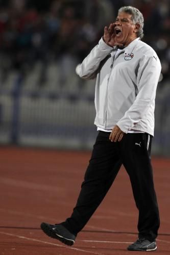 2010-11-17t215943z_01_cai508_rtridsp_3_soccer-friendly_reuters