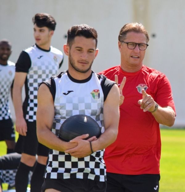 الرواشدة يشارك أساسيا أمام باراجواي