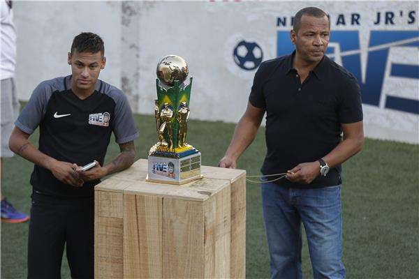 نيمار ووالده