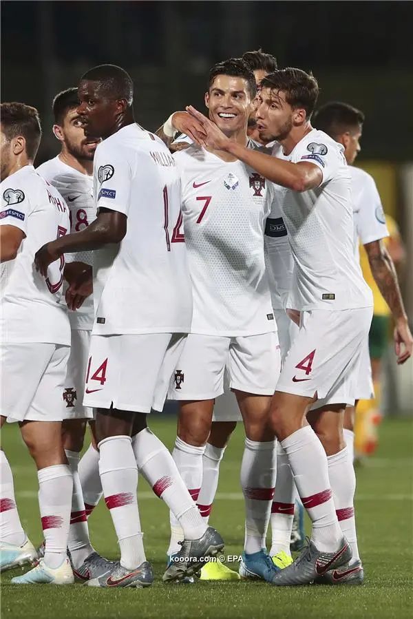 ?i=epa%2fsoccer%2f2019-09%2f2019-09-10%2f2019-09-10-07833623_epa