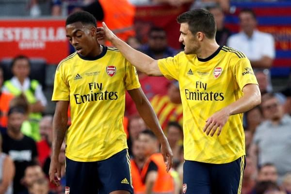 ثنائي آرسنال