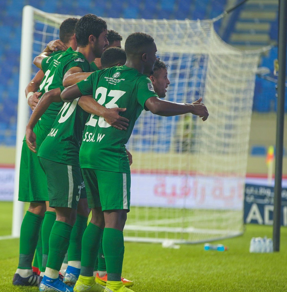 شباب الأهلي