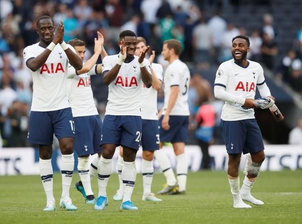 لاعبو توتنهام 