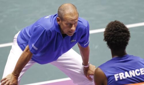 2010-09-17t181929z_01_rpr94_rtridsp_3_tennis-davis-france_reuters