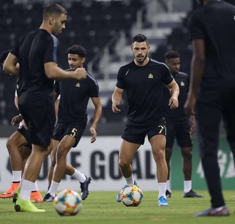 لاعبو النصر 