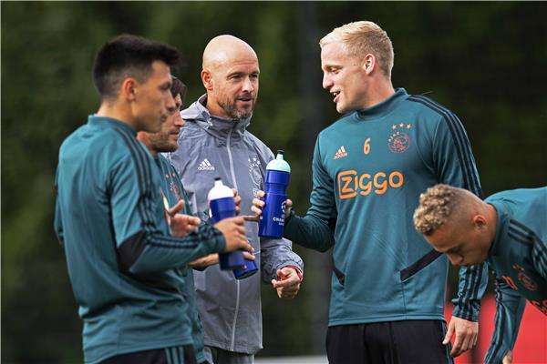 لاعبو أياكس