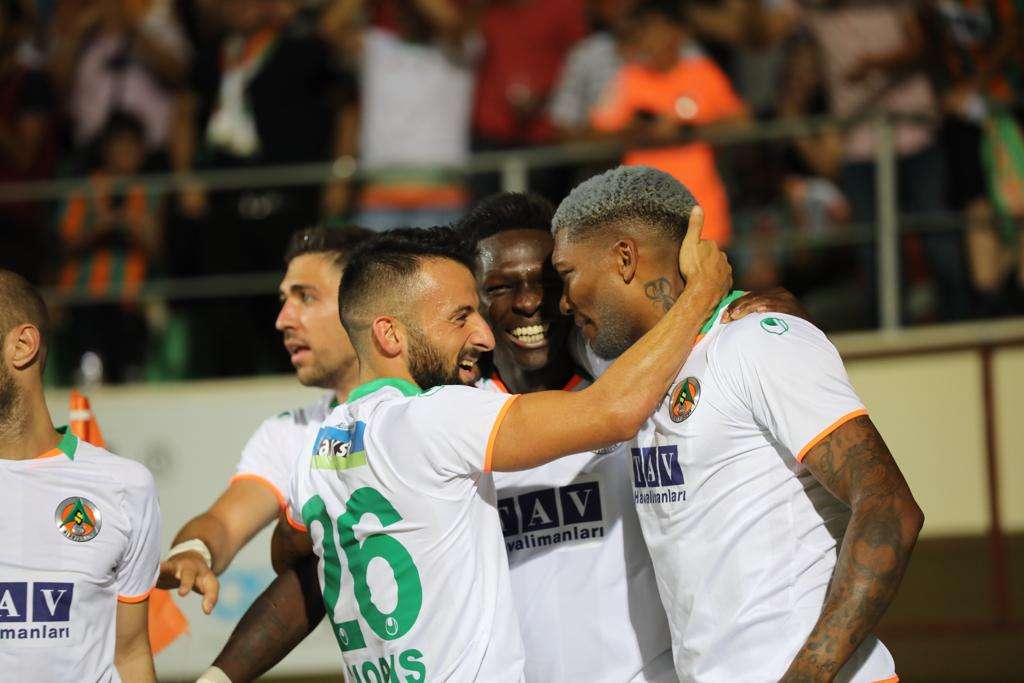 لاعبو ألانيا سبور