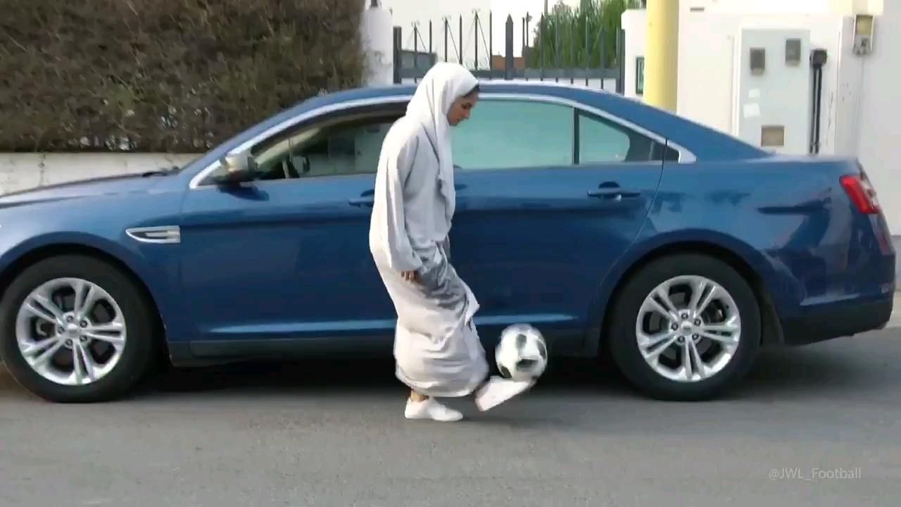 من العرض 