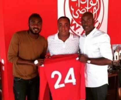 كاسونجو أثناء تقديمه