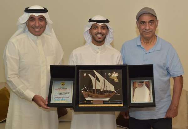 من تكريم اللاعب